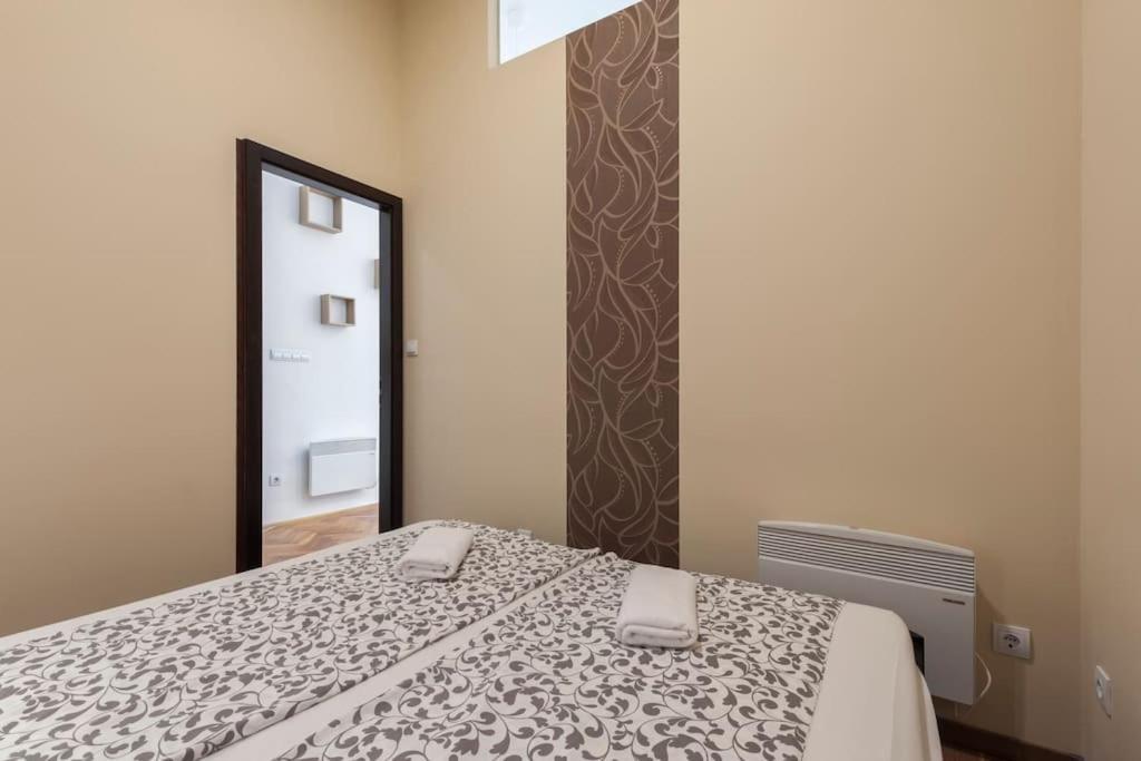 Szent Istvan Ter 4 Next To Basilica A 1 Bedroom Budapeste Exterior foto