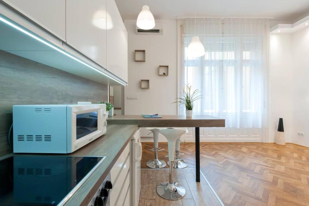 Szent Istvan Ter 4 Next To Basilica A 1 Bedroom Budapeste Exterior foto