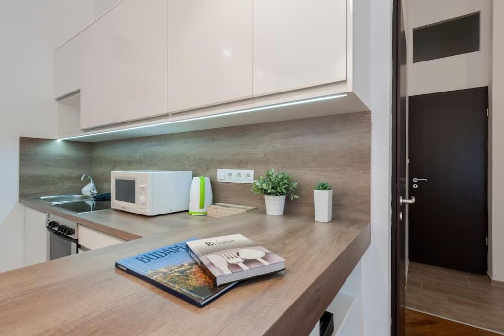Szent Istvan Ter 4 Next To Basilica A 1 Bedroom Budapeste Exterior foto